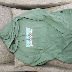Patagonia Sweatshirt